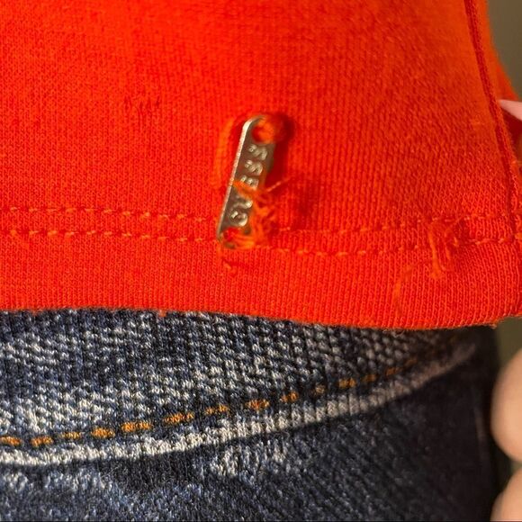 Guess Orange Ruffled Off Shoulder Croptop Size Small - Picture 5 of 12